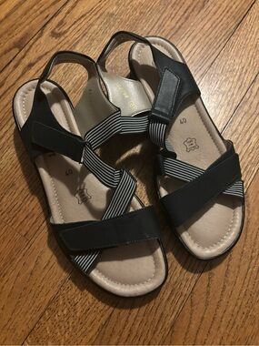 Remonte Black & Cream Slingback Strappy Sandals